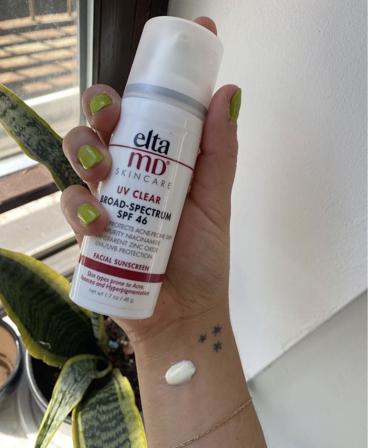 EltaMD UV Clear Face Sunscreen SPF 46 Review